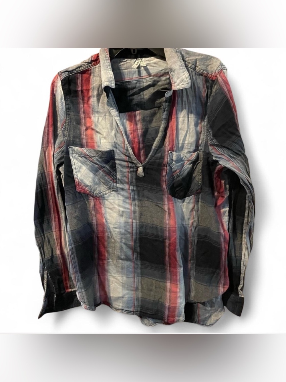 Mudd Checkered Shirt vneck Red and white size xl women’s plaid